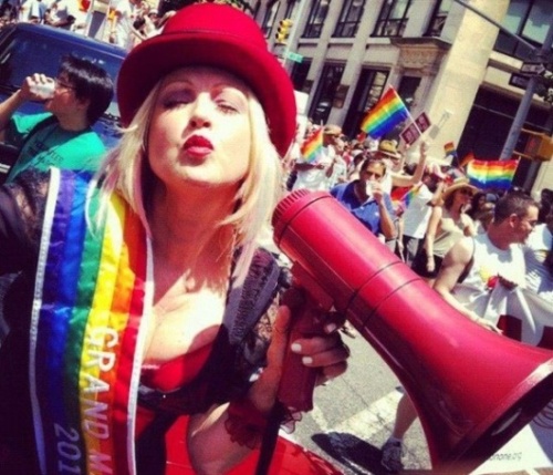 Haber | arkc Cyndi Lauper ABDdeki Evsiz LGBTler in Bir alma Balatt