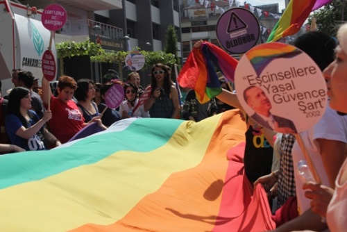 Haber | LGBTler Ankarada Yrd: Anayasal Tannma Yoksa Bar Da Yok!