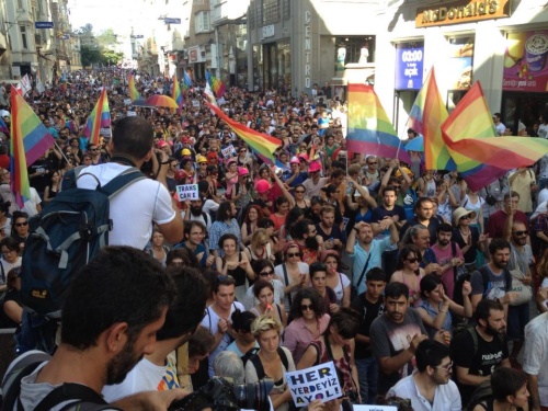 Haber | İstiklal Caddesi`nde 4. trans onur yürüyüşü yapıldı