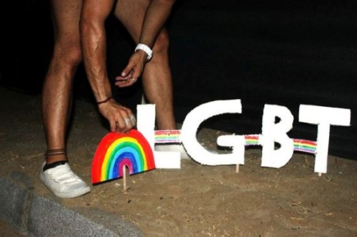 Haber | Paparazzi Toplumu LGBT’leri Görünmezliğe İtiyor