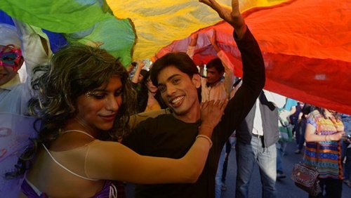 Haber | Hindistan`da tartma yaratan aklama: Ecinselleri alkolikler gibi tedavi edeceiz