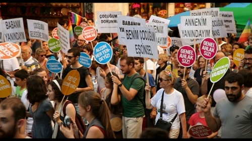 Haber | LGBTlerin aileleri Bursada buluuyor