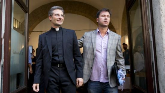 Haber | Ecinsel rahip Vatikan`daki grevinden alnd