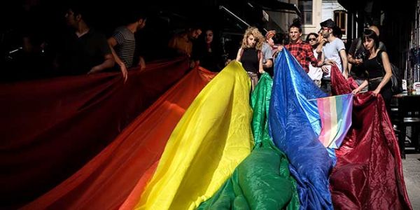 Haber | NSAN HAKLARI ZLEME RGTܒNDEN ANKARA VALLݒNE LGBT+ ETKNLK YASAINI KALDIRMA ARISI