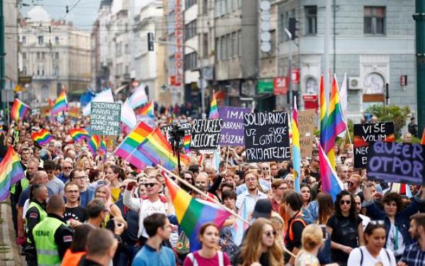 Haber | SARAYBOSNANIN LK LGBT+ YRY OLAYSIZ GET