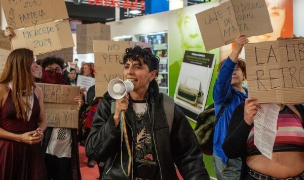 4 ecinsel kadn diri diri yakld: Aktivistler protesto dalgas balatt